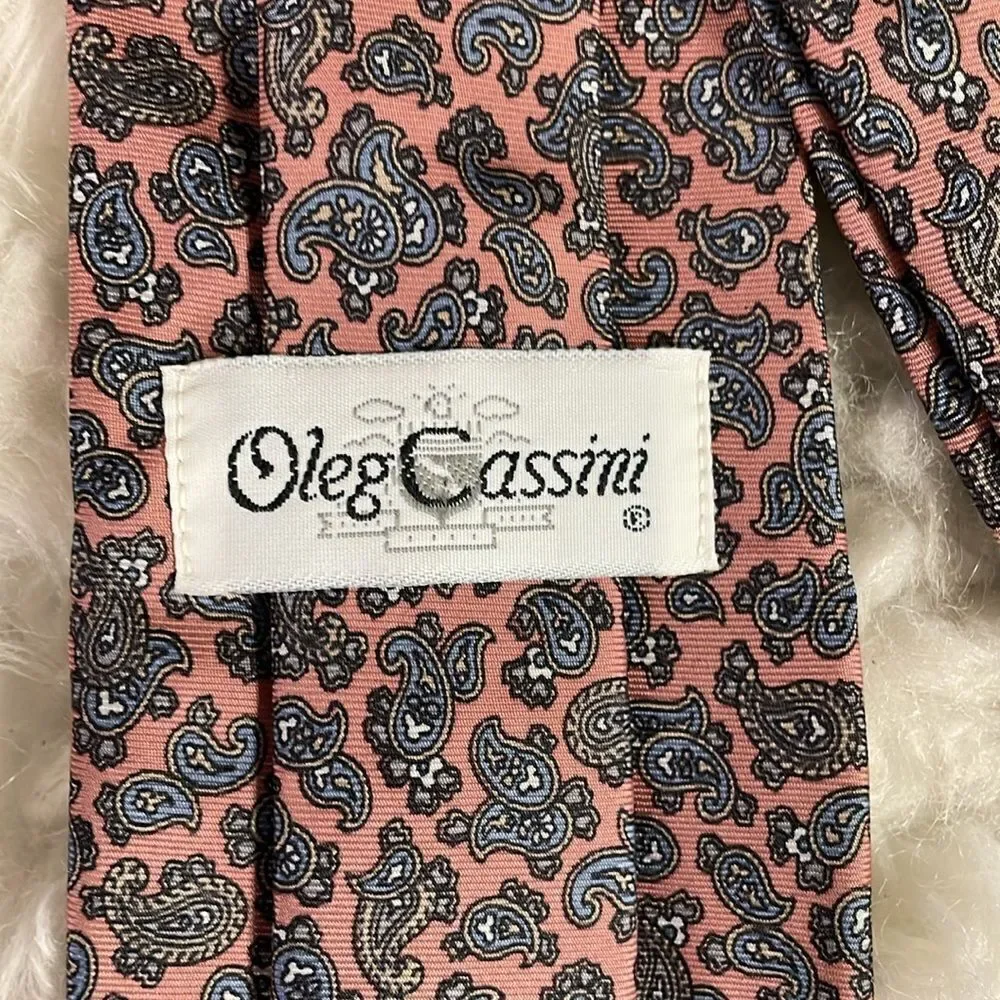 Oleg Cassini Mens Vintage Pink Paisley Dress Tie 42”